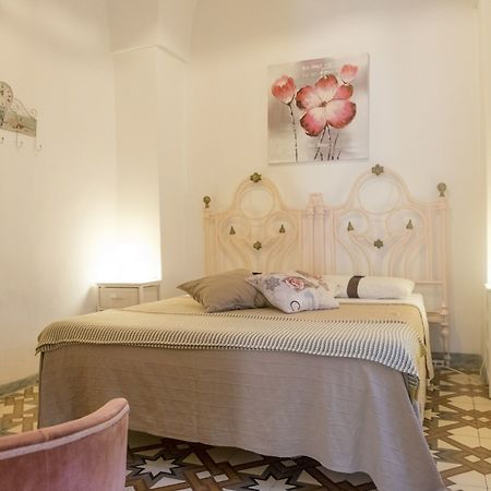 Отель Casa Graziella & Terrace Монополи Экстерьер фото
